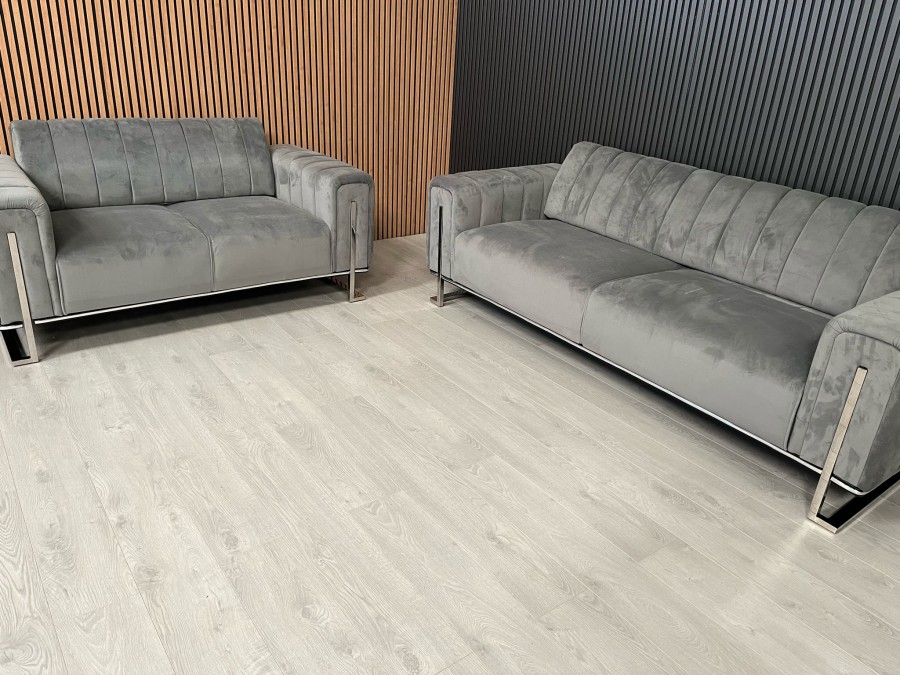 Genova 2+2 in grey plush velvet and chrome detailing