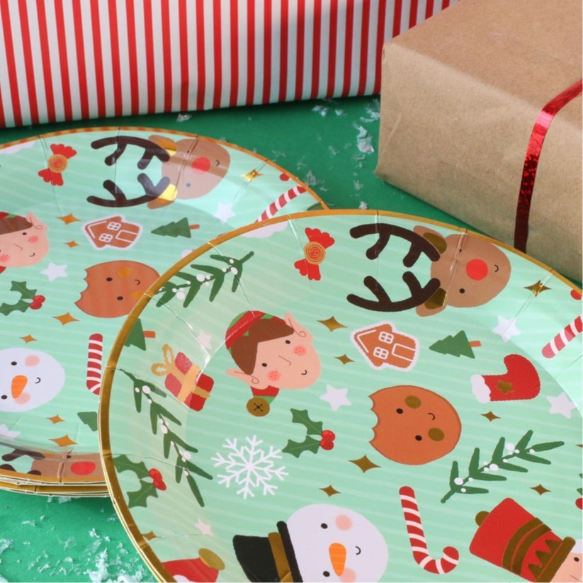 Christmas Partyware Bundle | 64 Pcs | Bunting, Plates, Napkins, Crackers, Platers & Cups