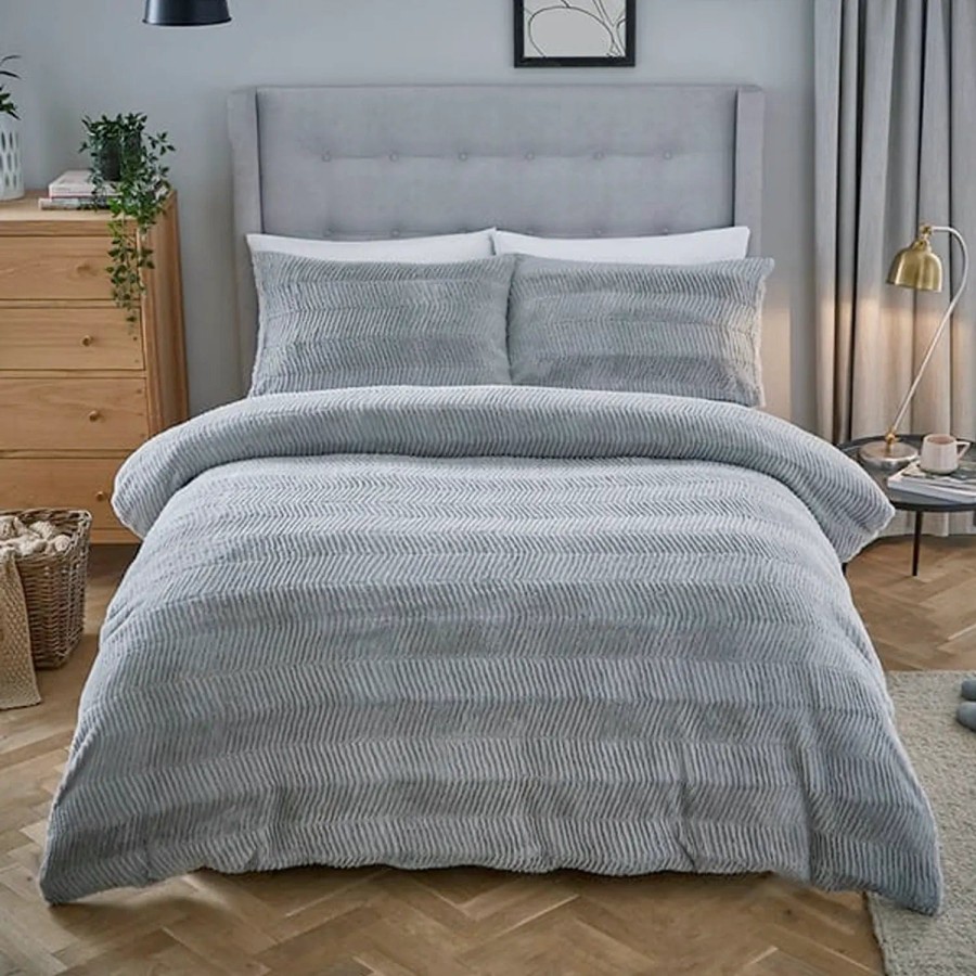 silentnight-faux-fur-duvet-set-grey-long-pile-easy-care-bedding.jpg