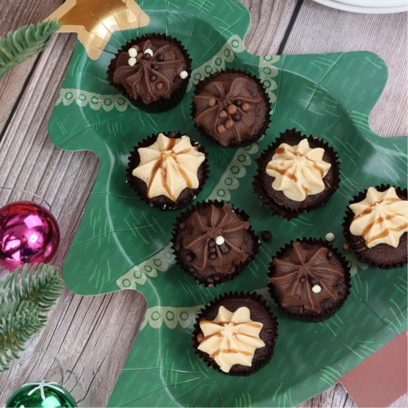 Christmas Partyware Bundle | 64 Pcs | Bunting, Plates, Napkins, Crackers, Platers & Cups