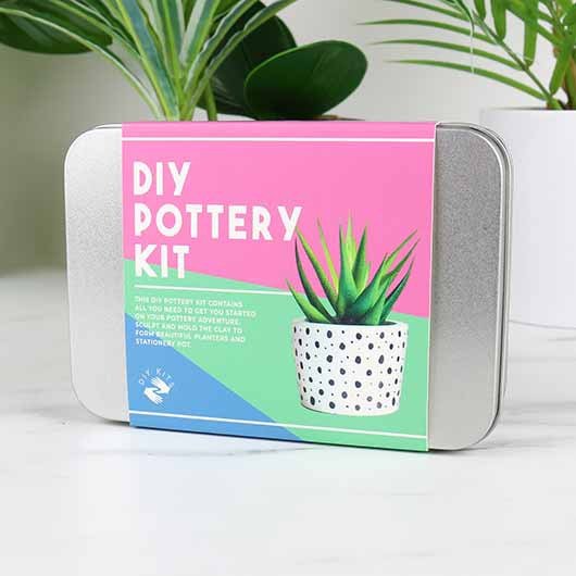 DIY Kit Pottery Arts & Crafts Crafting Tin Patterned Sculpting & Moulding Starter Set