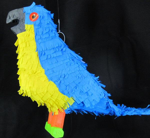 Pinata 3D design Bird Macaw Blue Yellow