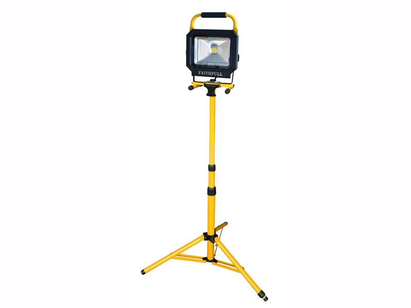Click to view product details and reviews for Promo Cob Led Single Pod Tripod Sitelight 30w 2100 Lumens 110v Fppslled30tl.